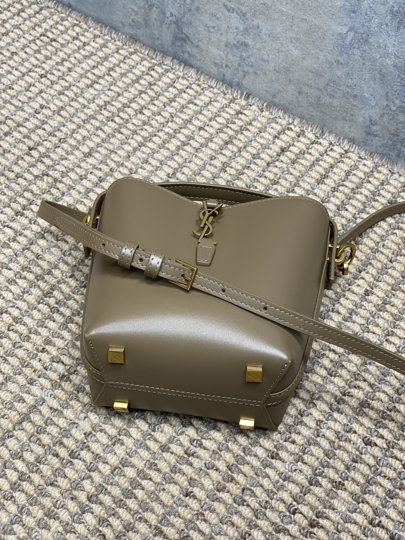 Y51 top handle bags